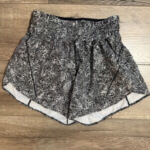 Lululemon Hotty Hot Shorts Black White Zebra Athletic Women's‎ Size 4